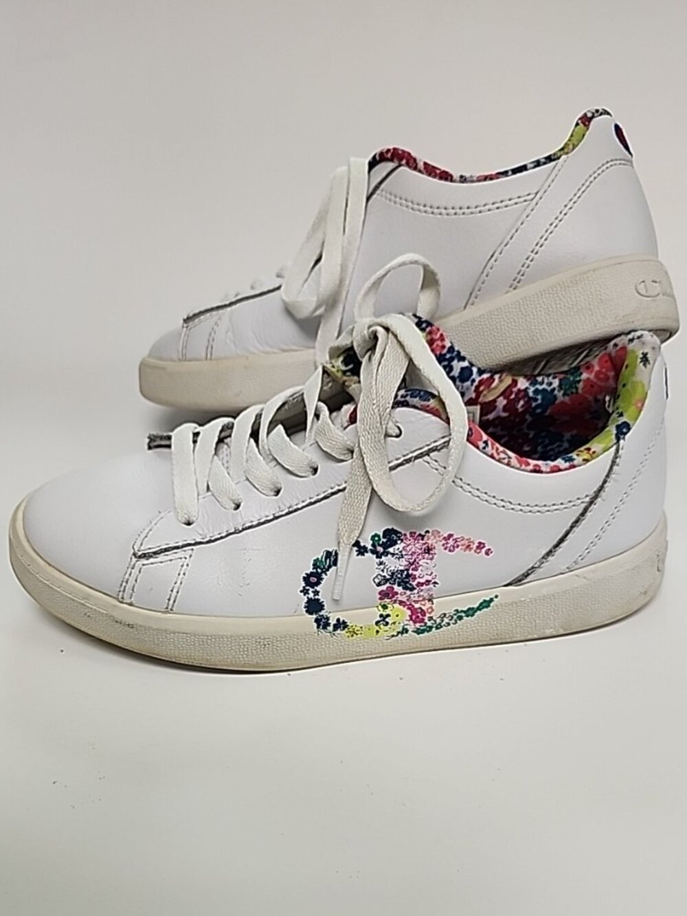 Champion Women's Pure Floral Casual Low Top Court Sneaker White Flowers Size 7W